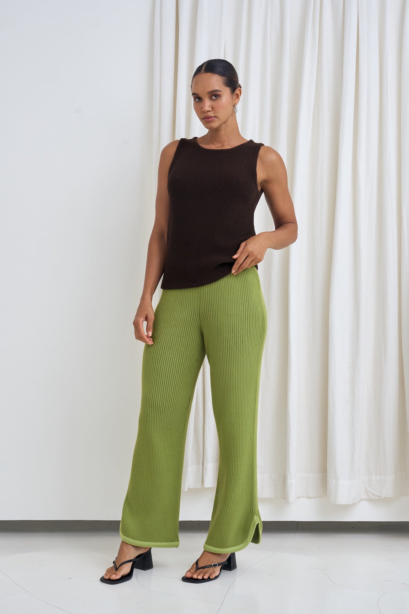 The Soi Unisex Singlet