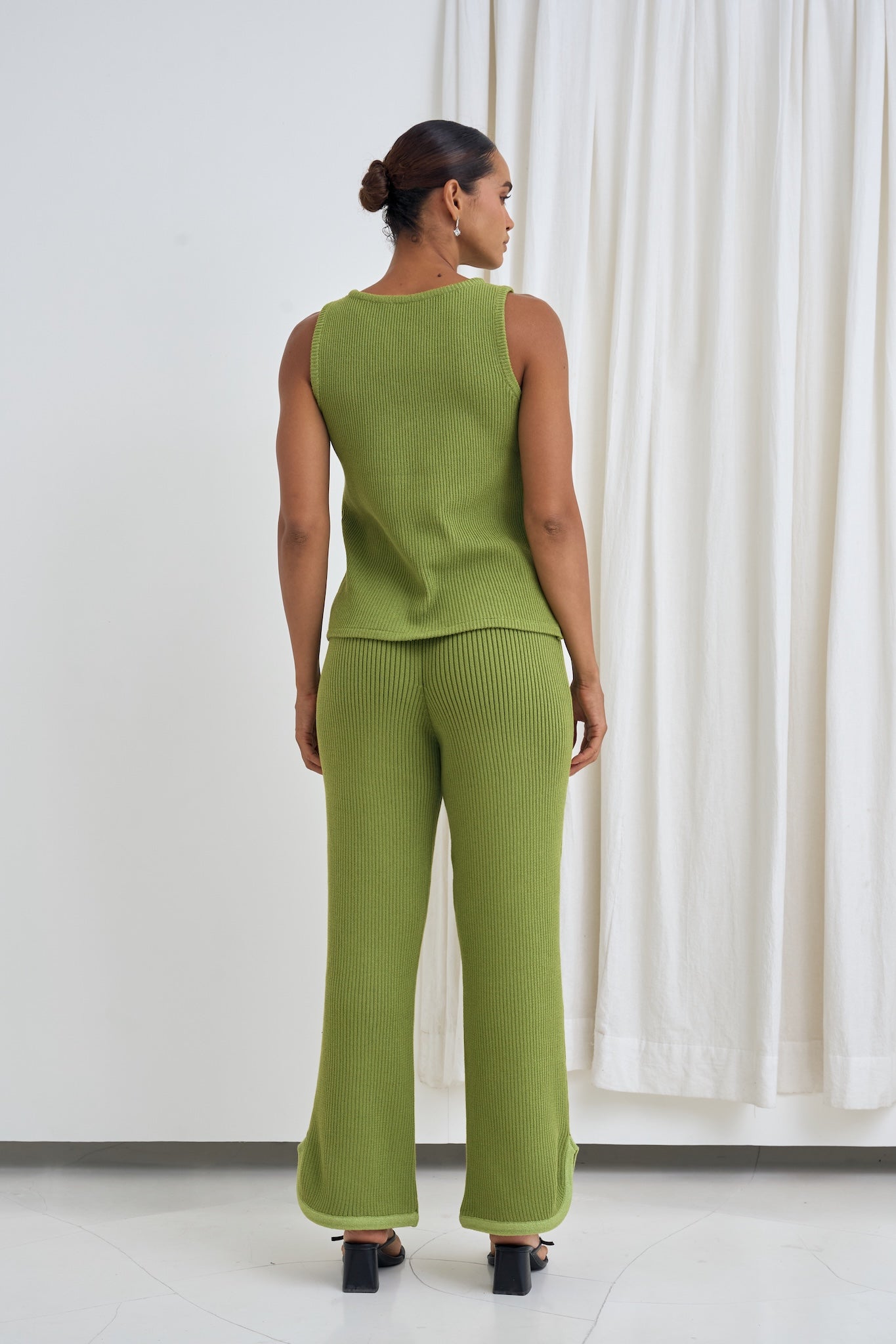 The Soi Unisex Singlet