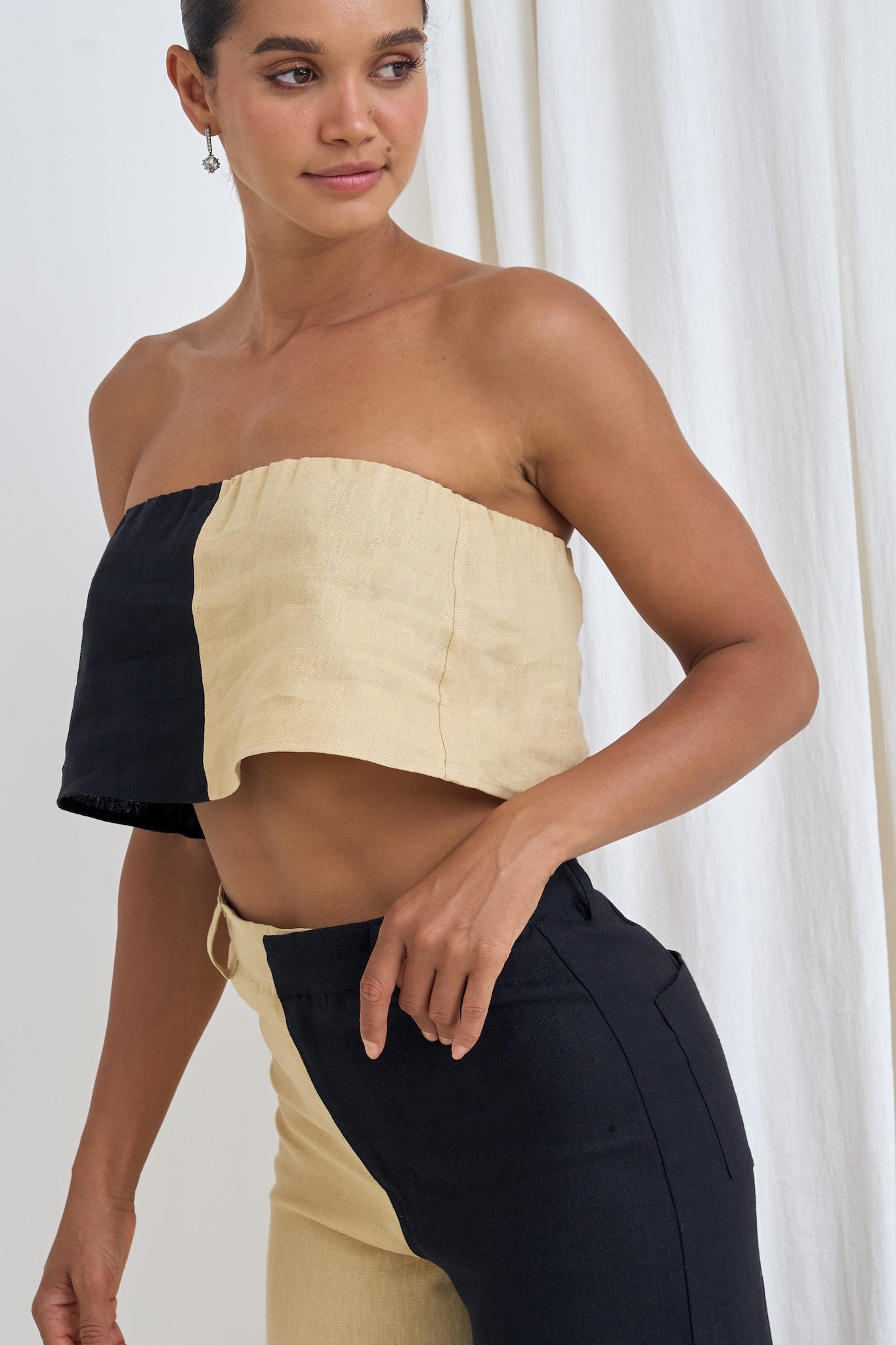 The Two Tone Crop