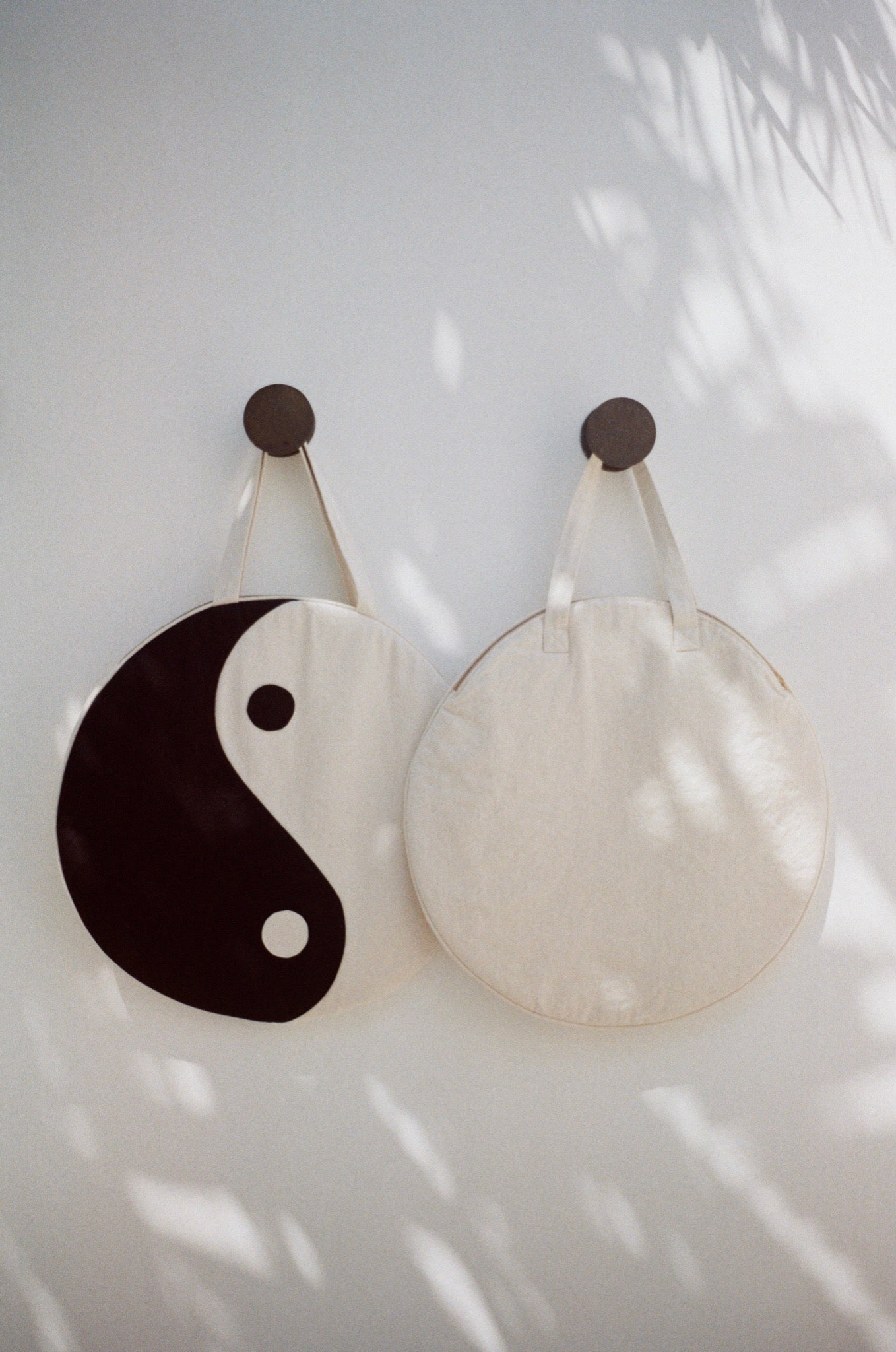 balm wears yin yang brim bag