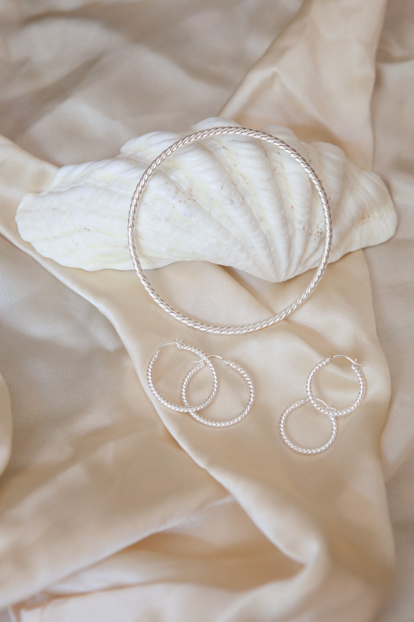 The Medium Twisted Hoops - Silver